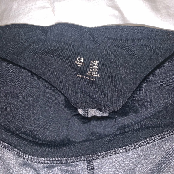 Athletic leggings - Picture 2 of 3